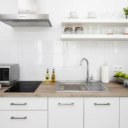 Rent Like - Magazynowa 9a